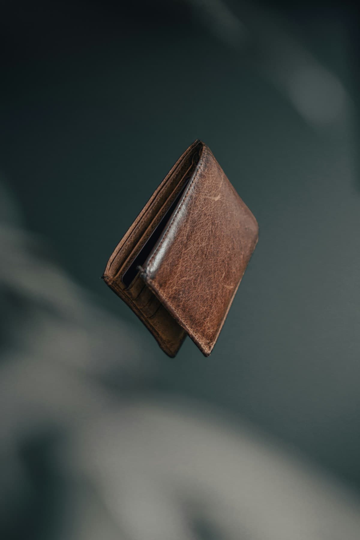 Men's RFID Bifold Leather Wallet
