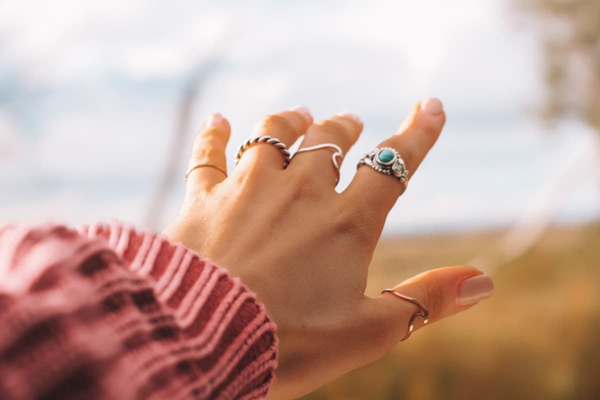 Oxidized Floral Ring